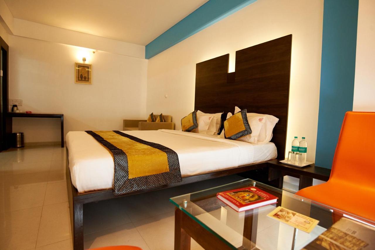 Hotel Golden View Shirdi Zewnętrze zdjęcie